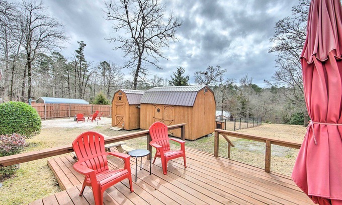 Jefferson Cottage | Cozy Getaway Near Lake O’ the Pines with Firepit & Pet-Friendly Bliss!