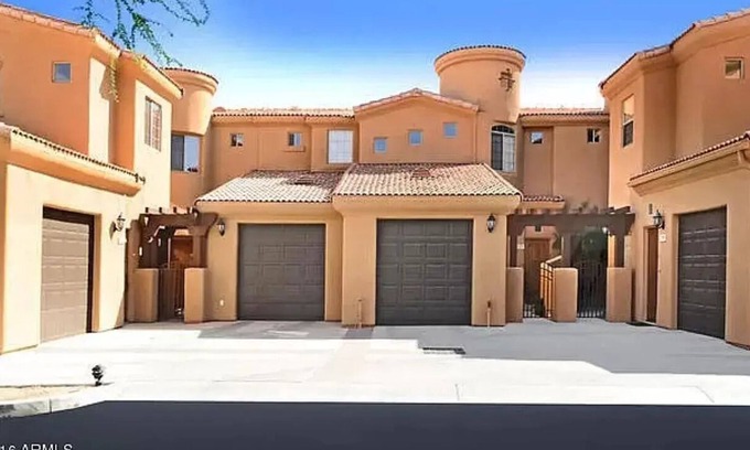 Foothills Condo | Cozy Ground Floor 2-bed Condo in Ahwatukee Foothills. Steps from Pool & Hot Tub