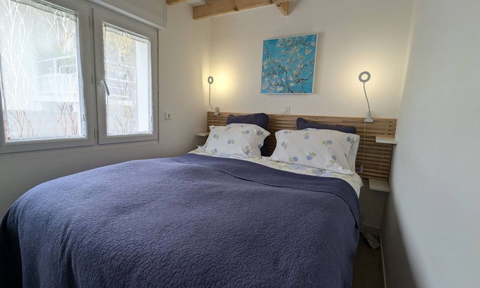 Montargis Bed & Breakfast | Cozy guest room in Montargis with private terrace