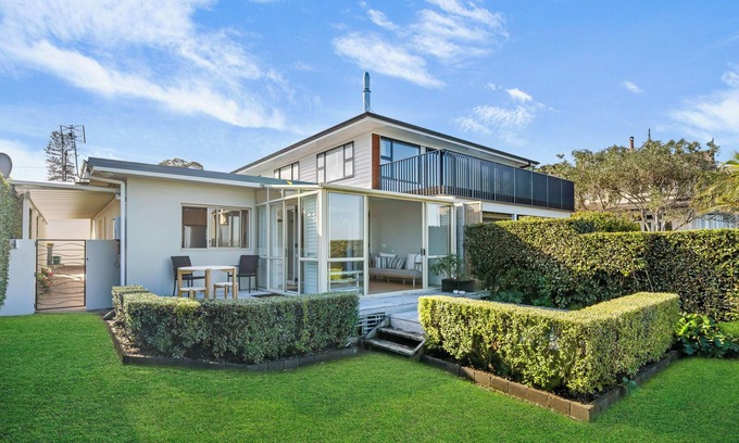 Devonport House | Cozy Haven in Devonport