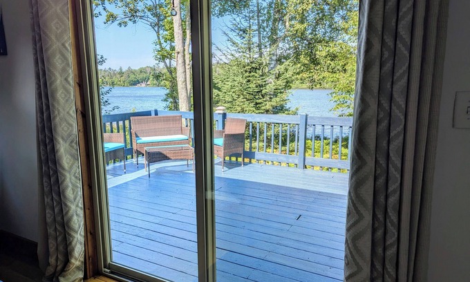 Upper Peninsula Michigan House | Cozy Haven - Little Lakefront Home