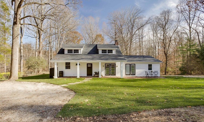 Sparks Glencoe House | Cozy Hilltop Hideaway Along Gunpowder River