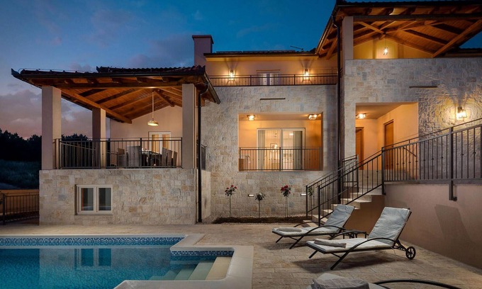 Sveti Filip i Jakov House | Cozy home in Sveti Filip i Jakov