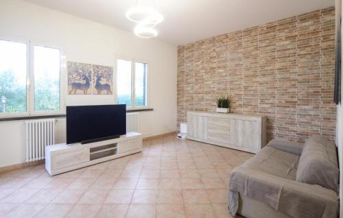 Cecina House | Cozy Home In Cecina With Wifi