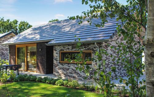 IJhorst House | Cozy Home In Ijhorst With Kitchen