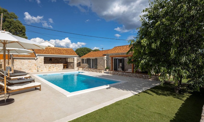 Primosten Burnji House | Cozy home in Primosten with WiFi