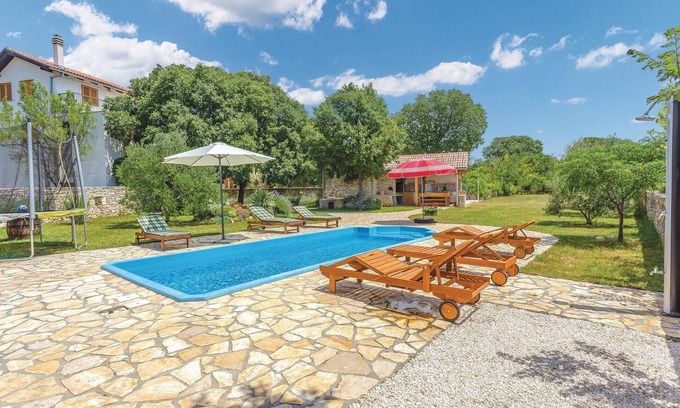 Promina House | Cozy home in Sibenik with sauna