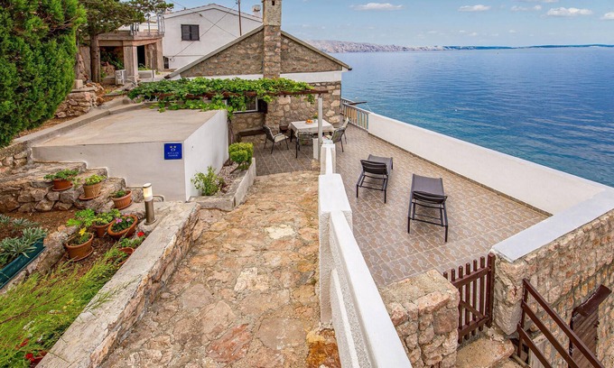 Senj House | Cozy home in Starigrad