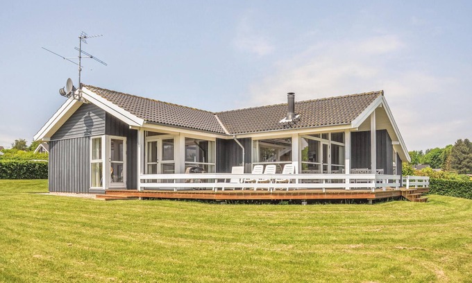 Mommark Strand House | Cozy home in Sydals with sauna