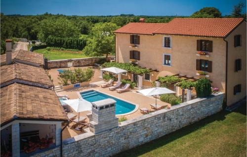 Tinjan House | Cozy Home In Tinjan With Wifi