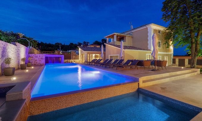 Strpacici House | Cozy home in Visnjan with WiFi