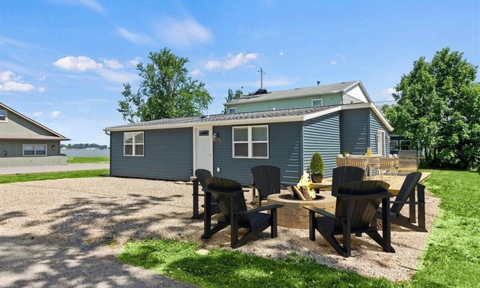 Russells Point House | Cozy home in Waterbury with a water view!