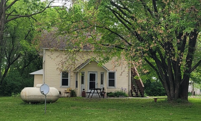 New Richmond House | Cozy home near Cedar Lake Speedway and Apple River in New Richmond. Sleeps 7
