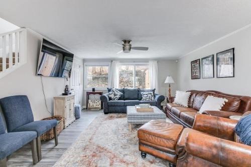 South Bend House | Cozy Home w/Sonos + Walking to Notre Dame