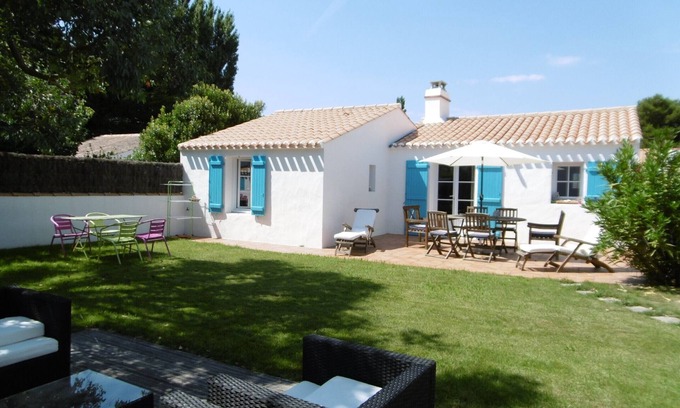 L'Epine House | Cozy house for 4 with enclosed garden in L'Épine, near the beach