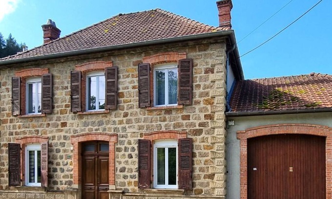 Neronde Cottage | Cozy house in Néronde for 6 ppl with garden and wifi