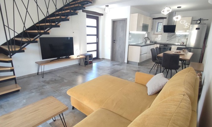 Brsec House | Cozy house on the peacefull village near Brseč