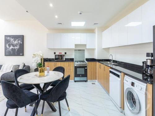 Dubai Villa | Cozy house suitable for family