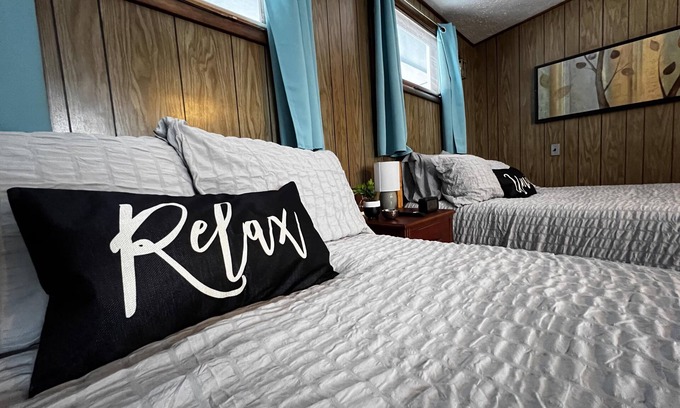 Paradise Apartment | Cozy Lakeside Studio #4 Retreat on Lake Superior - Perfect for ORV!