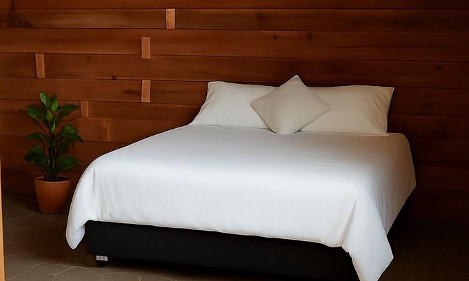 Madill Hotel | Cozy Lakeside Suite- 2BR hotel room by the lake- Texoma Shores Resort