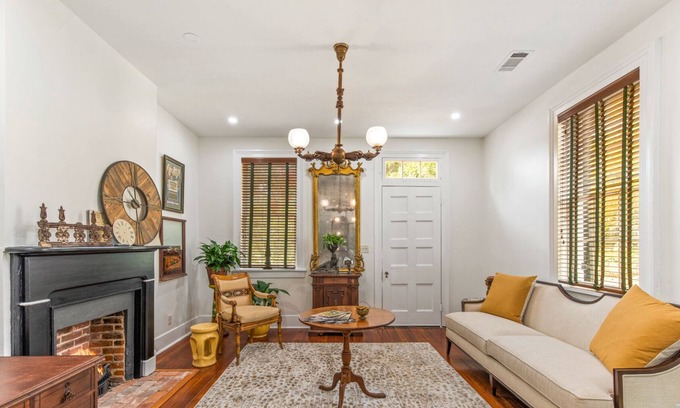 Natchez House | Cozy " Little Brick" house, located downtown. Unique & walkable to everything!