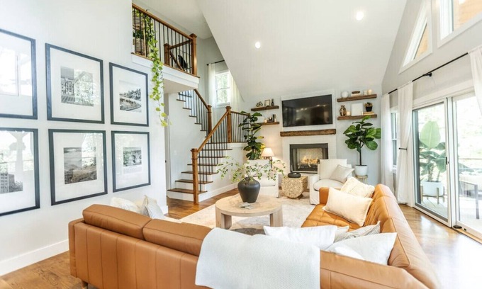 Swannanoa House | Cozy Luxury Treehouse, 10 Min To Asheville, Mountain Views