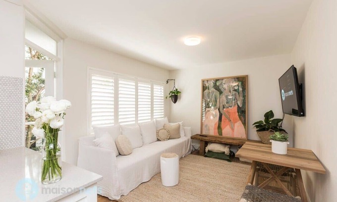 Manly Apartment | Cozy Manly Beachside Apartment
