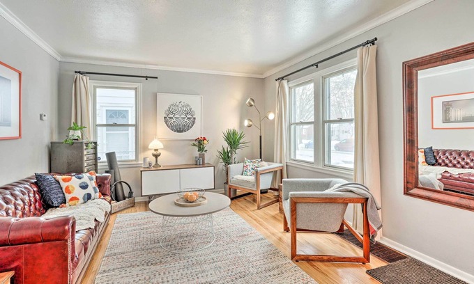 Seward Cottage | Cozy Minneapolis Cottage < 4 Mi to Downtown!