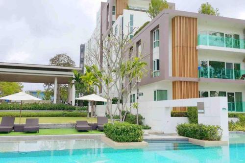 Mae Hia Apartment | Cozy modern room with stunning lake & mountain view