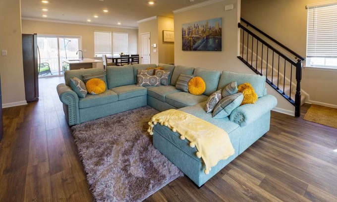 Rossville House | Cozy New Townhome in Rosedale MD