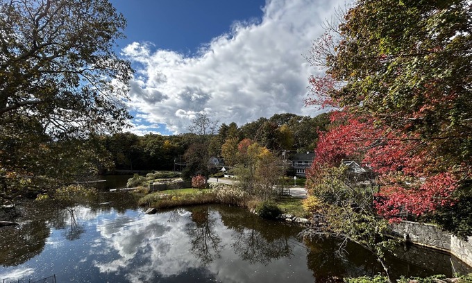 Waterford House | Cozy Niantic Waterfront Home w/Dock! Minutes from Mystic, Restaurants & Beaches!