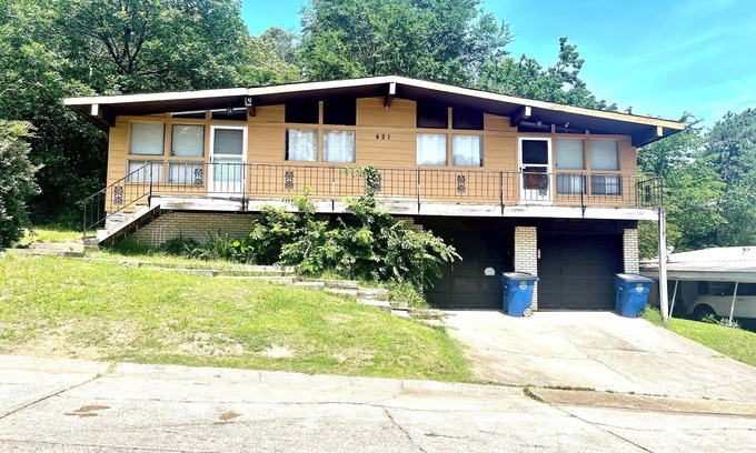 North Little Rock Apartment | Cozy One Bedroom Apartment with quick access to major highways, and more!