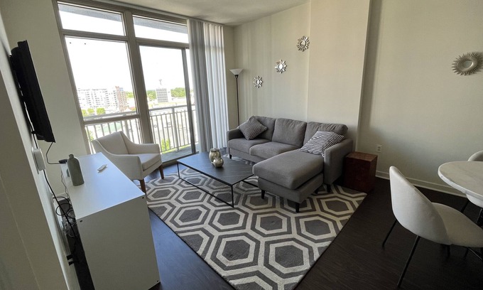 Downtown Apartment | Cozy One-Bedroom Apartment in the Heart of Downtown Silver Spring