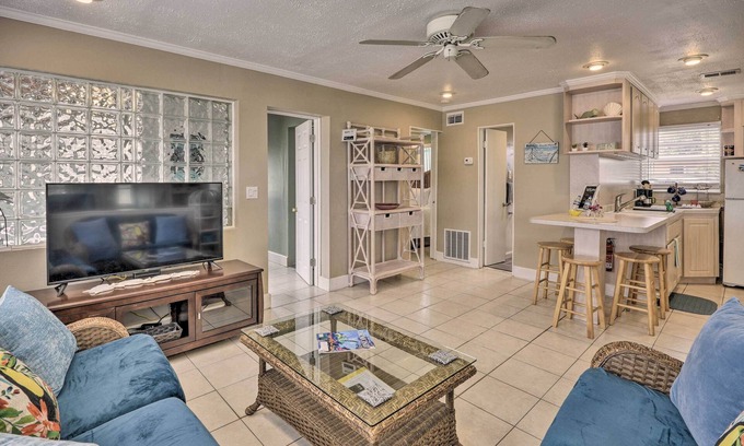 Neptune Cottage | Cozy Ormond Beach Bungalow: Steps to the Sand