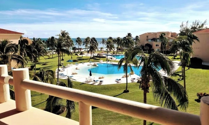 Puerto Aventuras Apartment | Cozy Penthouse W/Pool-BeachAccess-PrivateJacuzzi