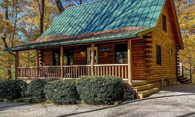 Millersburg Cabin | Cozy Pine at Tranquil Acres