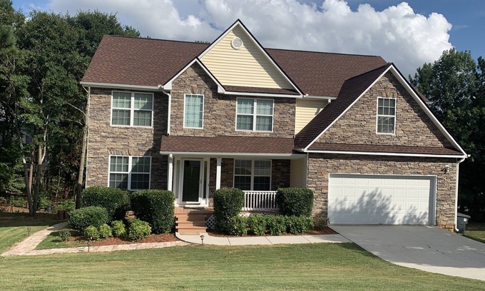 Conyers House | COZY Private APARTMENT "3Bedroom/1Bathroom"
