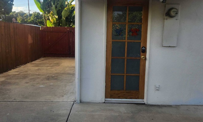 Goleta Bed & Breakfast | Cozy & Private Room in Goleta