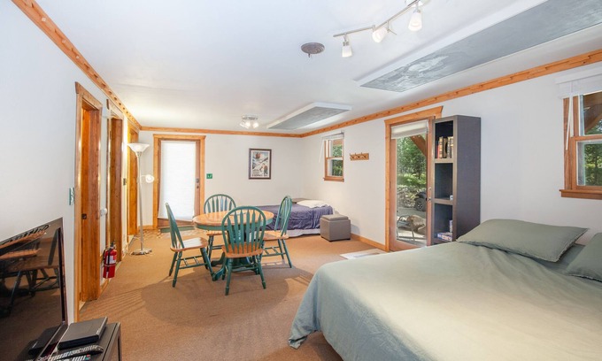 Fairplay Apartment | Cozy Private Studio in the Aspens