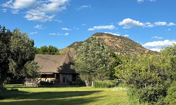 Collbran Cabin | Cozy Ranch Guest House - Mountain Views & Creekside Paradise