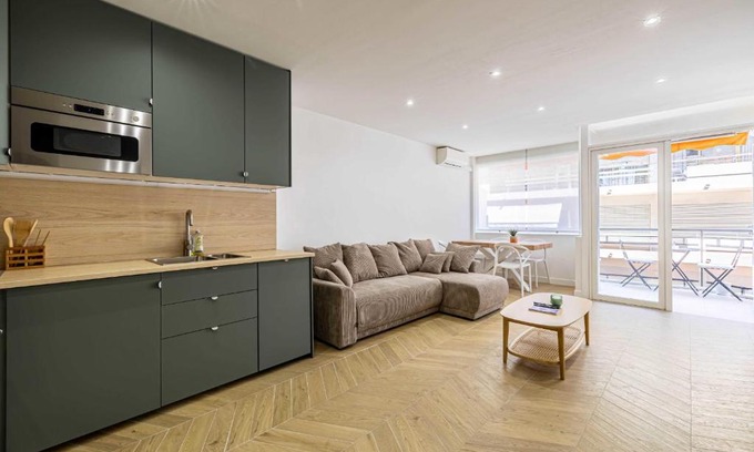 Cannes City Centre Apartment | Cozy renovated apartment - close to Martinez Hotel