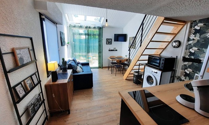 La Faute-sur-Mer House | Cozy Renovated Cottage in Wooded Area, 400m from Beach