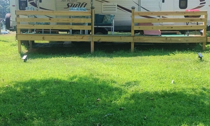 Lincolnton RV Rental | Cozy RV Cabin Sitting on a Privately owned Campground in wonderful Lincolnton NC