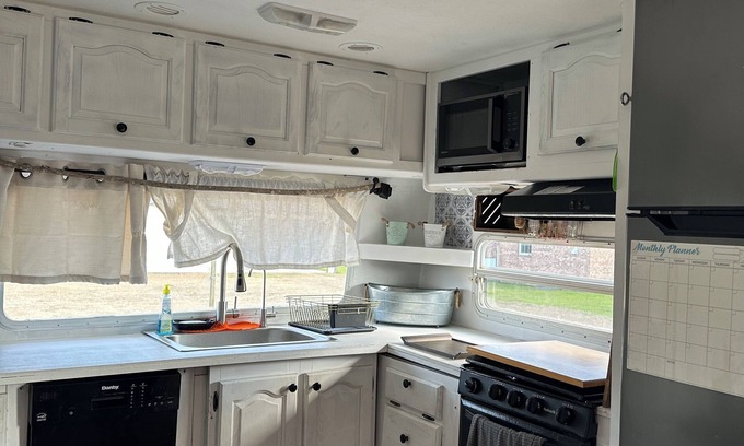Snow Hill House | Cozy RV in Snow Hill please enjoy a peaceful relaxing day.