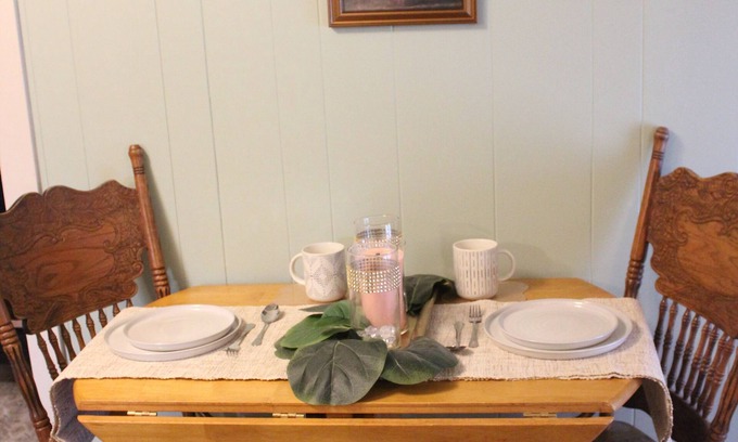 Mankato Apartment | Cozy Second-Floor Stylish & Comfortable Stay