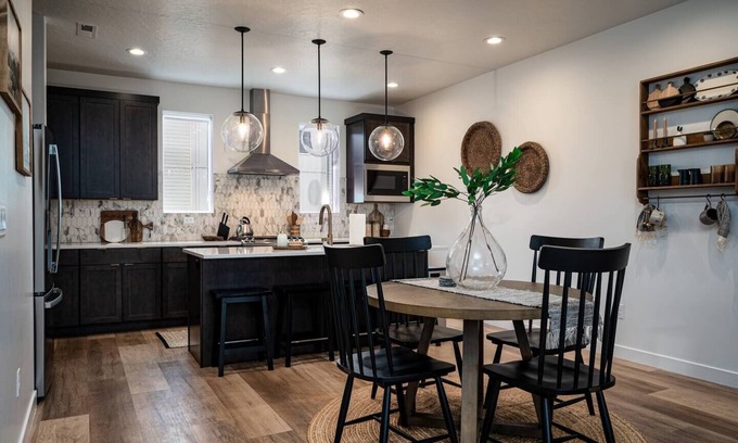 Mountain Green House | Cozy Ski Getaway Ro5940 |Pool |Pickleball |Hot Tub