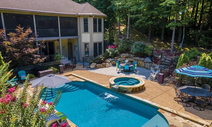 Sevierville House | Cozy Smoky Mountain Retreat Saltwater Pool Hot Tub Sleeps 6-Perfect Getaway!