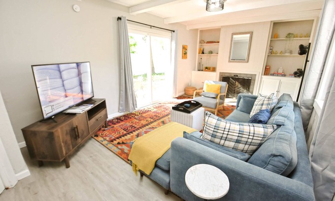 Northeast South Bend House | Cozy South Bend Home: 3 Blocks to Notre Dame! (815)