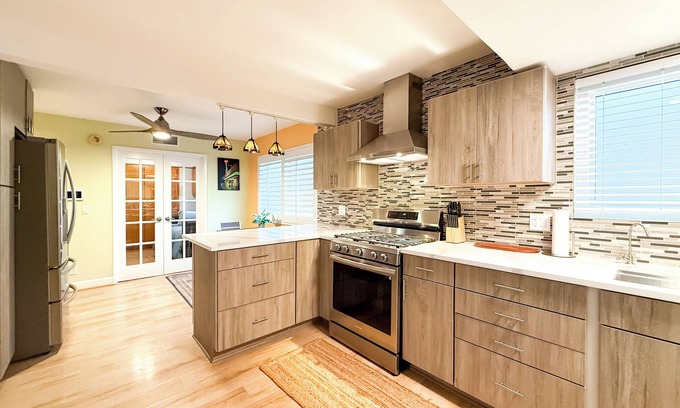 Studio City Condo | Cozy Studio City Apt with Large Patio & Gated Parking