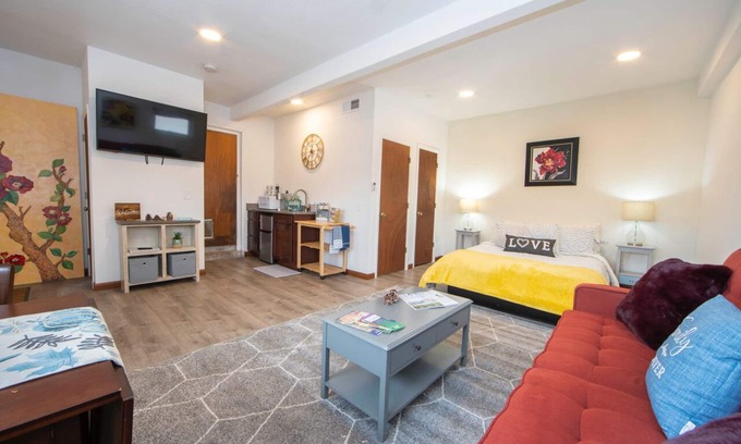 North Alameda Apartment | Cozy Studio Close to Downtown and Red Rocks Fully Equipped for an Enjoyable Stay